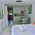 Garden Premium - Full Seaview شقة *