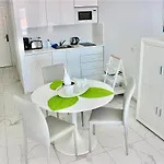 Garden Premium - Full Seaview شقة *